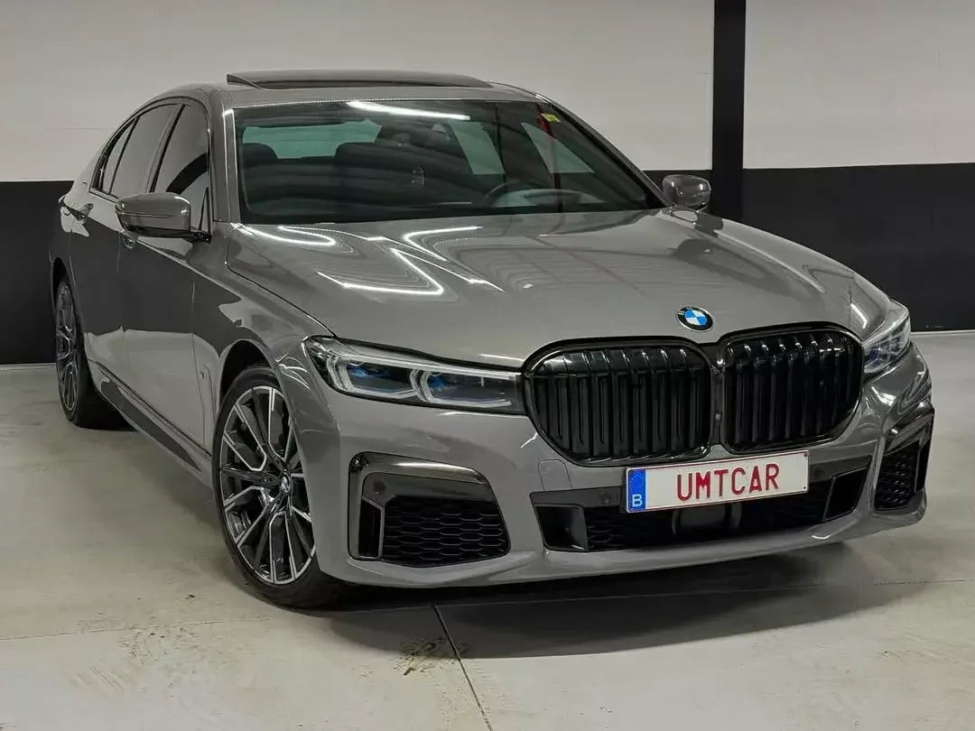 BMW 745e M-PERFORMANCE COMFORT NIGHTPAKKET