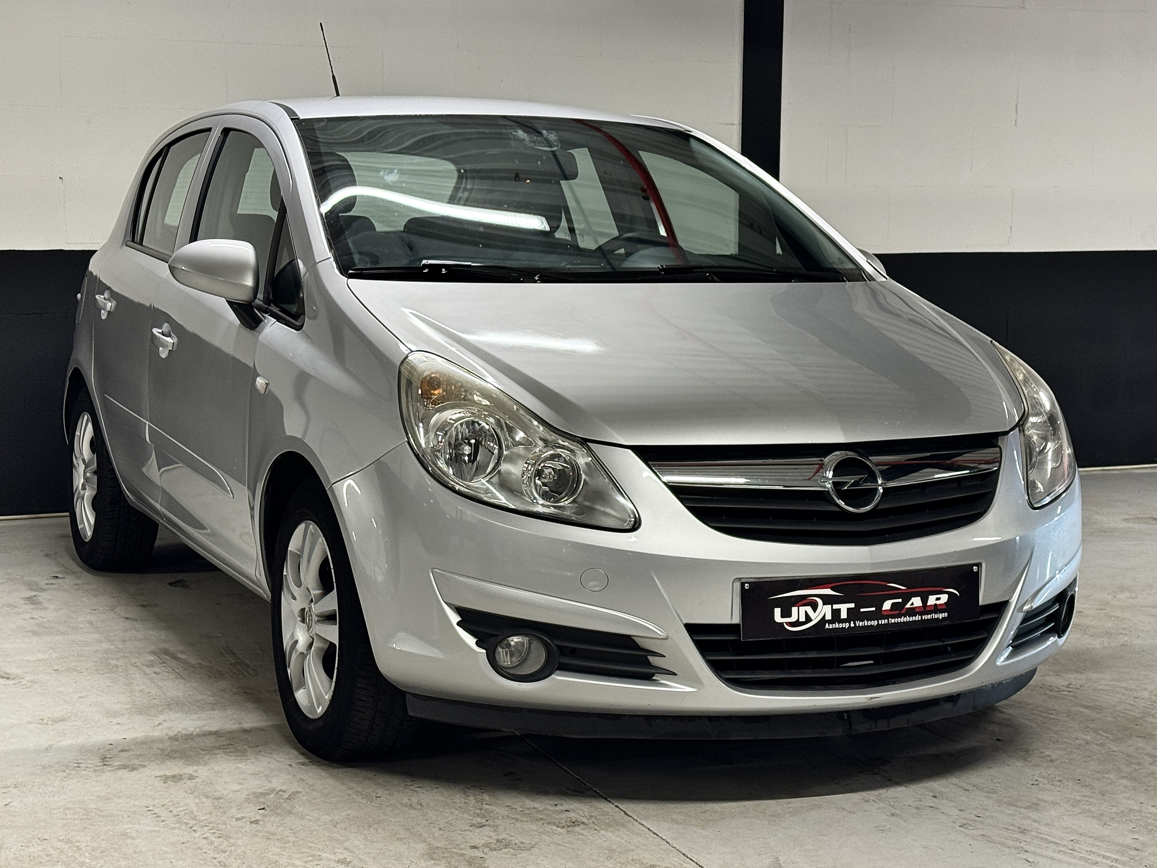 Opel Corsa 1.4 Automaat | Compacte Benzinewagen LEZ ✅