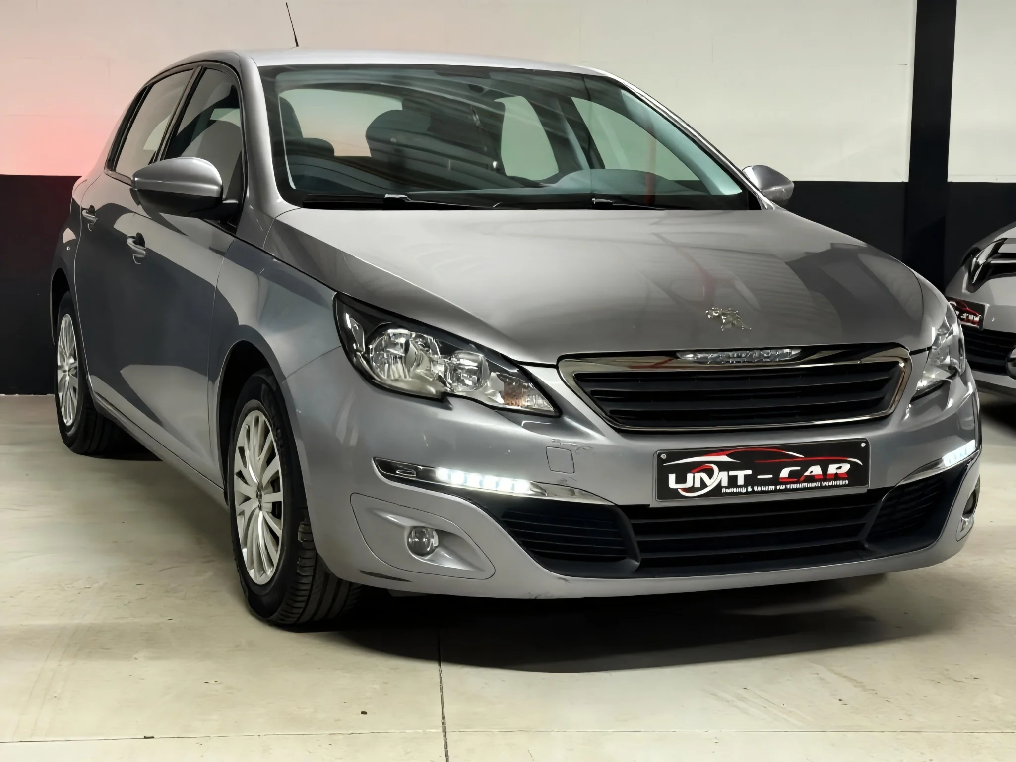 Peugeot 308 1.2 PureTech — Nieuwe Distributie & CarPlay