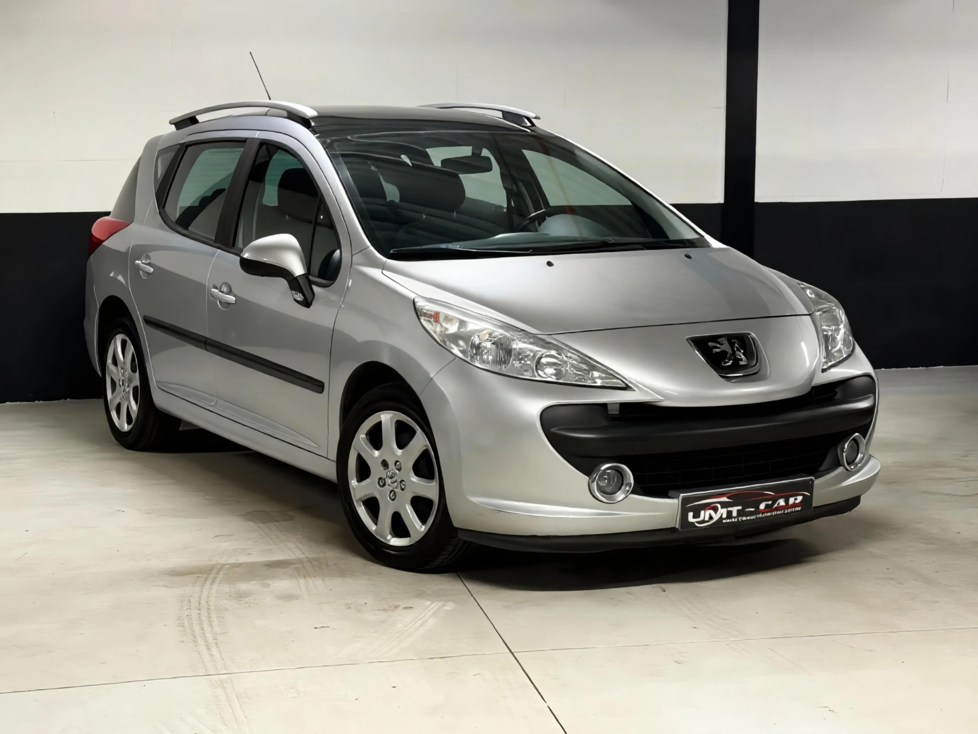 Peugeot 207 SW met Panoramadak — Top Occasie Met Garantie