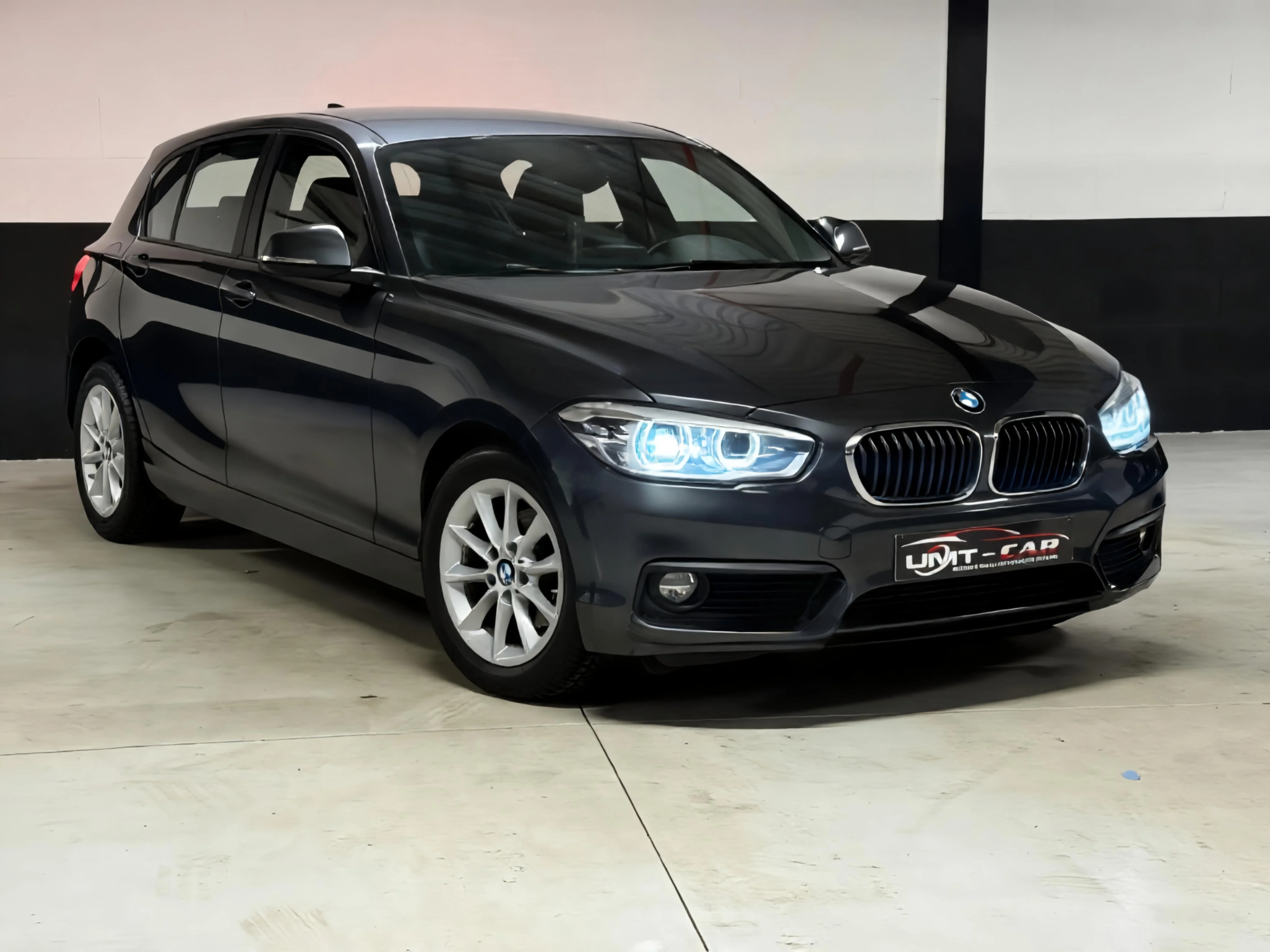 BMW 116i Benzine | Nieuwstaat met LED & Navi | Gekeurd