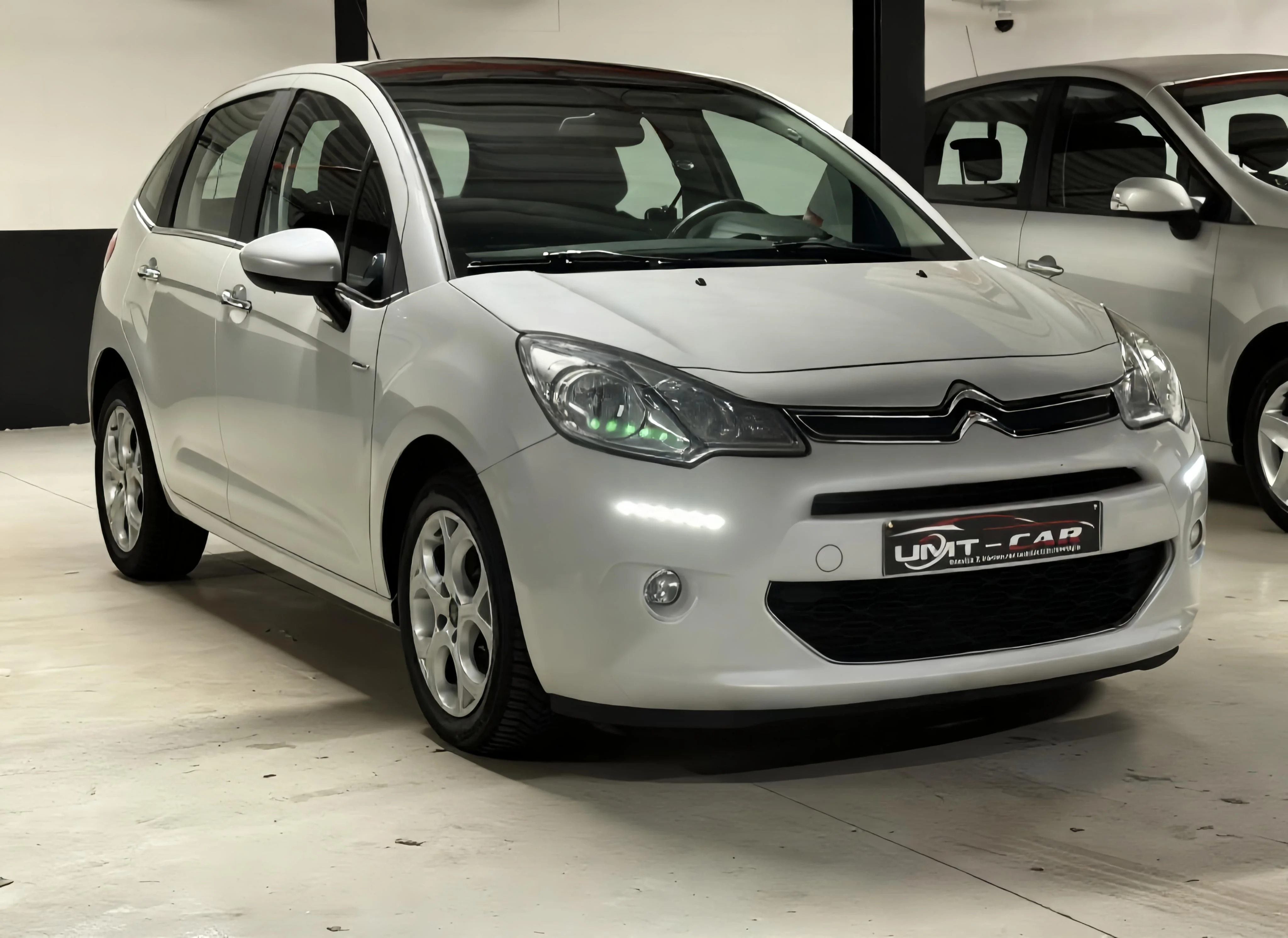Citroën C3 1.2 Exclusive Skyview Gekeurd Met Garantie 84 Duizend