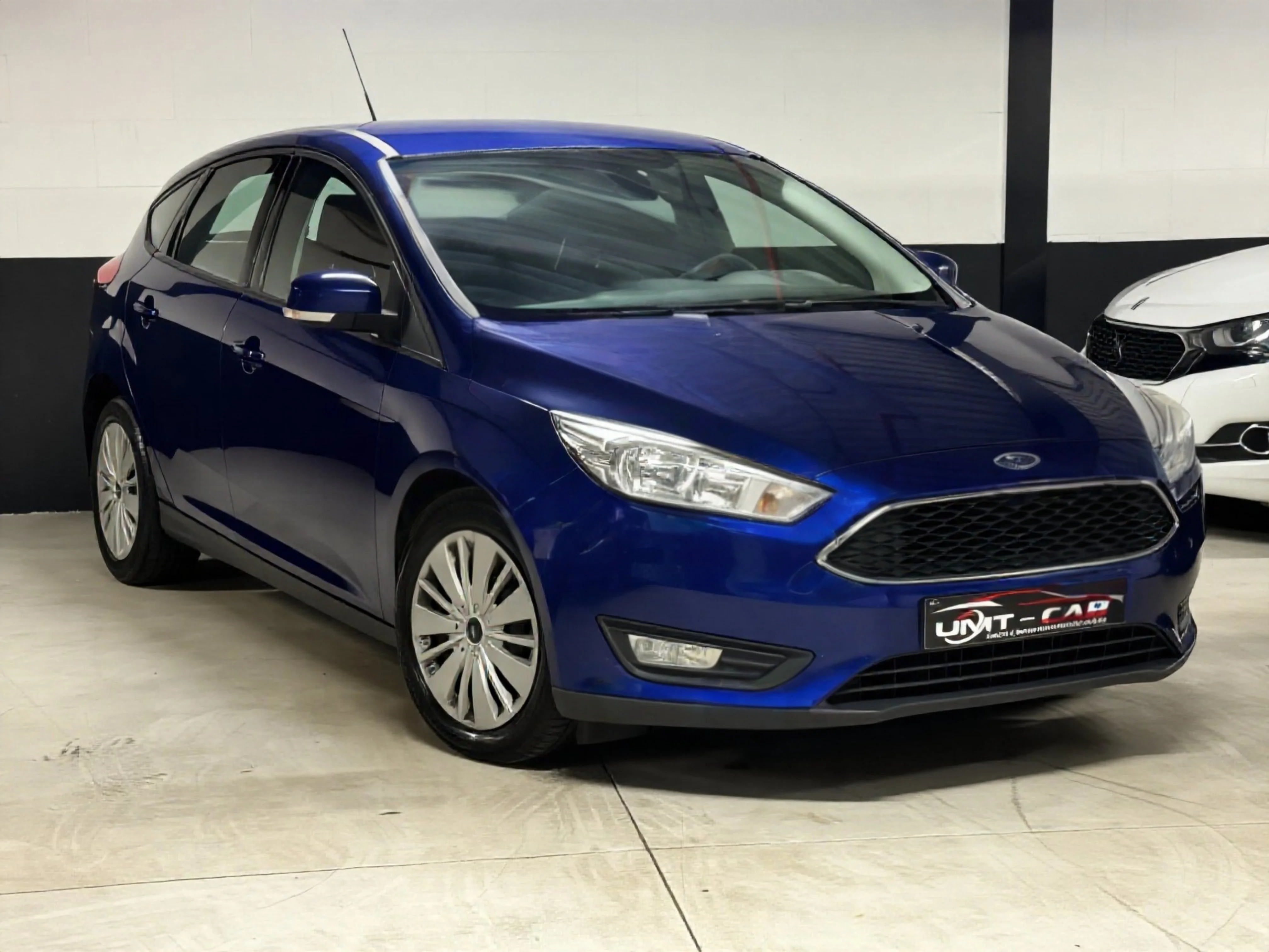 Ford Focus 1.0i Met Volledige Historie En Keuring