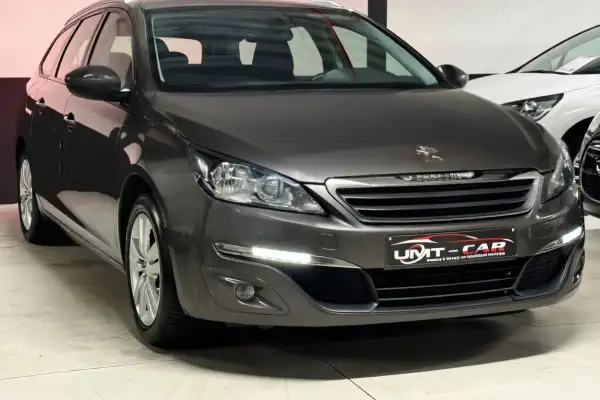 Peugeot 308 Sw 1.2i Met Navi Airco En 6-Bak
