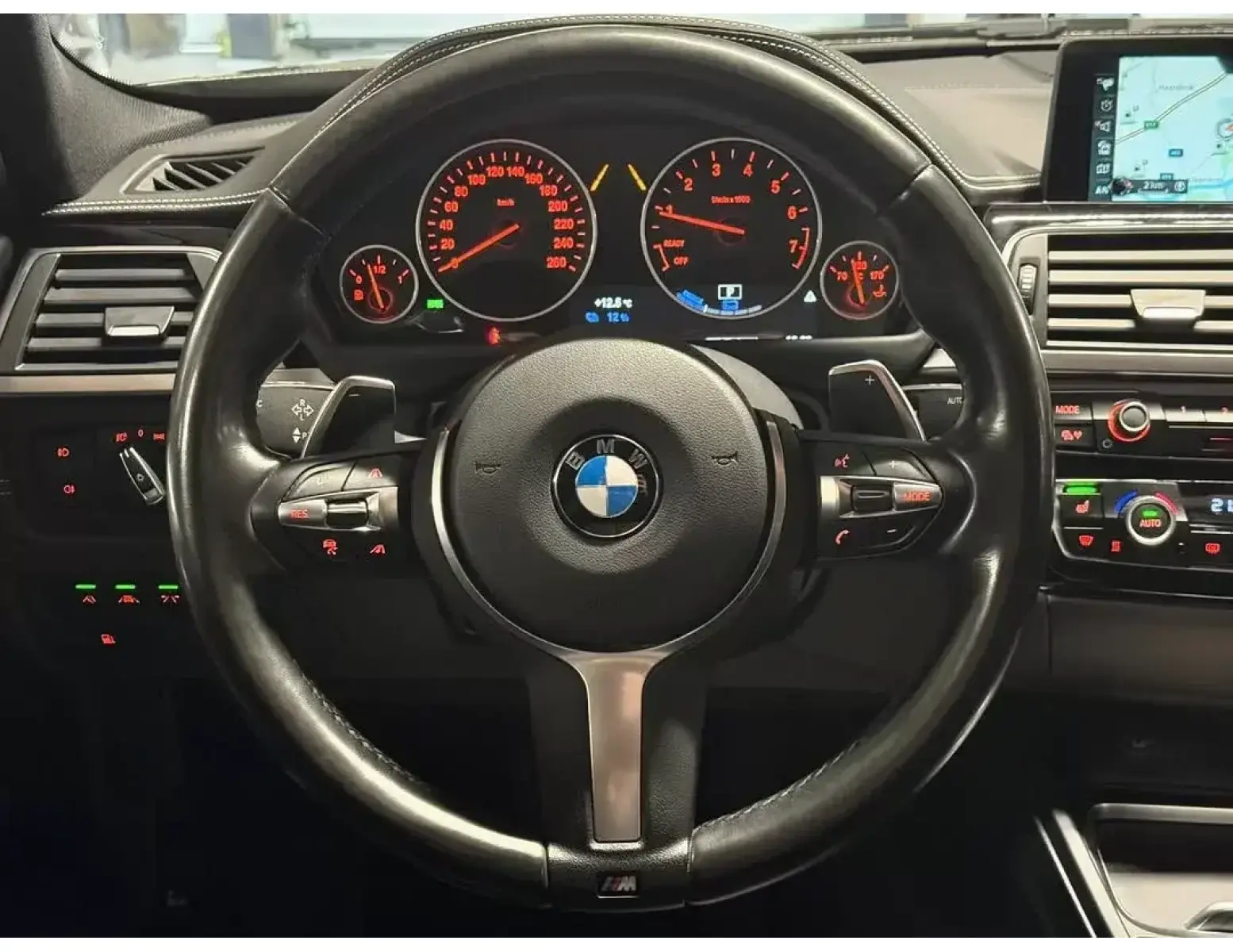 BMW 330e INDIVIDUAL | OPENDAK | LEDER |