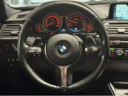 BMW 330e INDIVIDUAL | OPENDAK | LEDER |