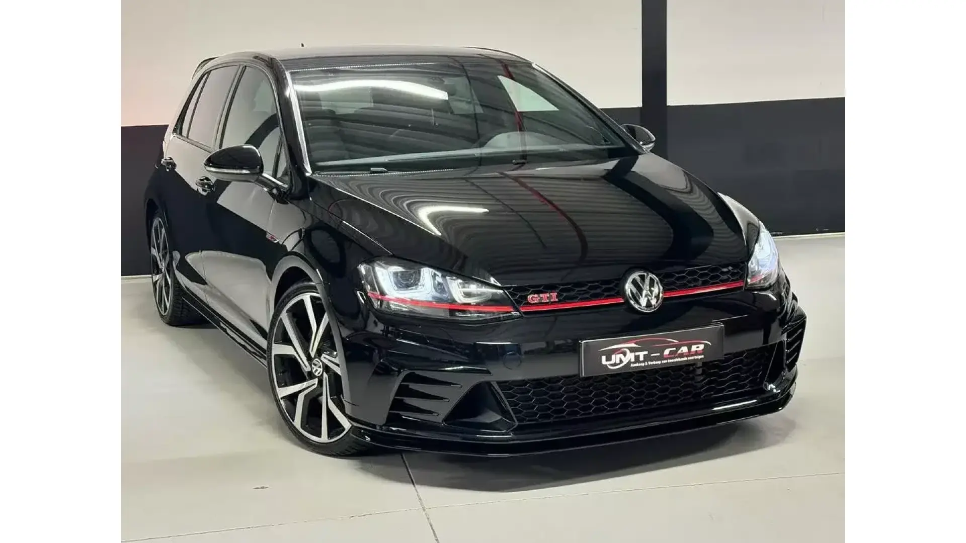 VOLKSWAGEN GOLF GTI CLUB SPORT |ALCANTARA|FULL LED|GEKEURD - Afbeelding 1 (groot)