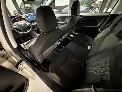 Peugeot 208 1.2i Puretech| NieuwStaat!| Airco| GEKEURD|