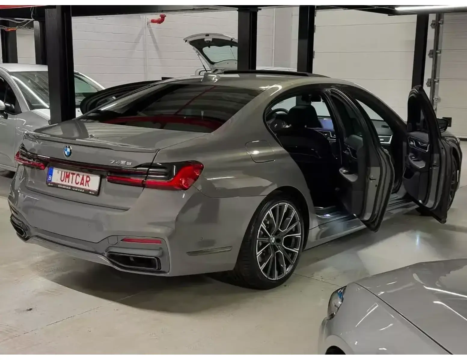 BMW 745e M-PERFORMANCE COMFORT NIGHTPAKKET