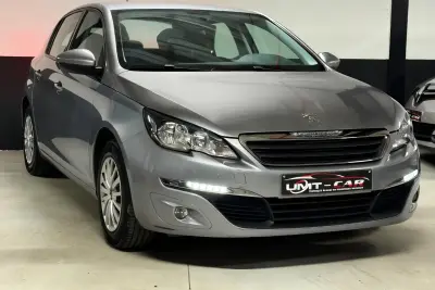 Peugeot 308 1.2 PureTech — Nieuwe Distributie & CarPlay