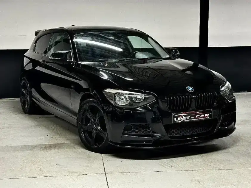 BMW 114i | Premium Hatchback | Handgeschakeld | 105 PK - Afbeelding 1
