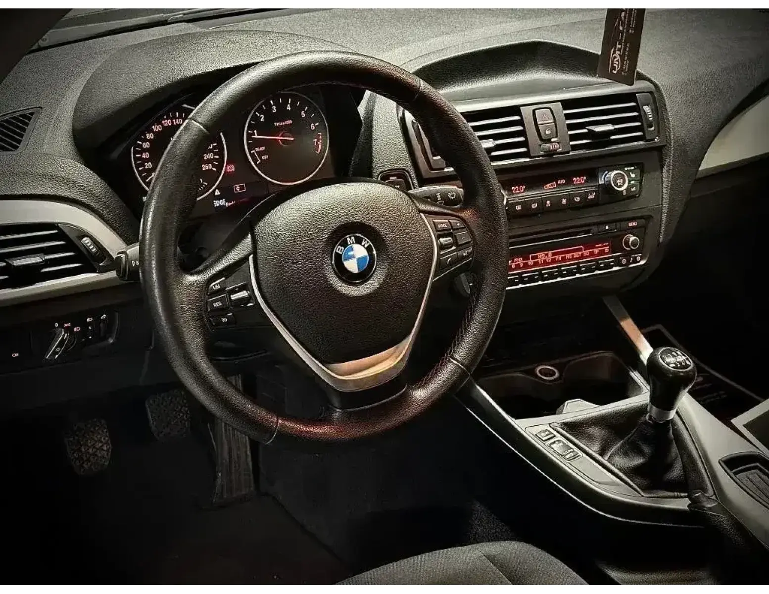 BMW 114i | Premium Hatchback | Handgeschakeld | 105 PK
