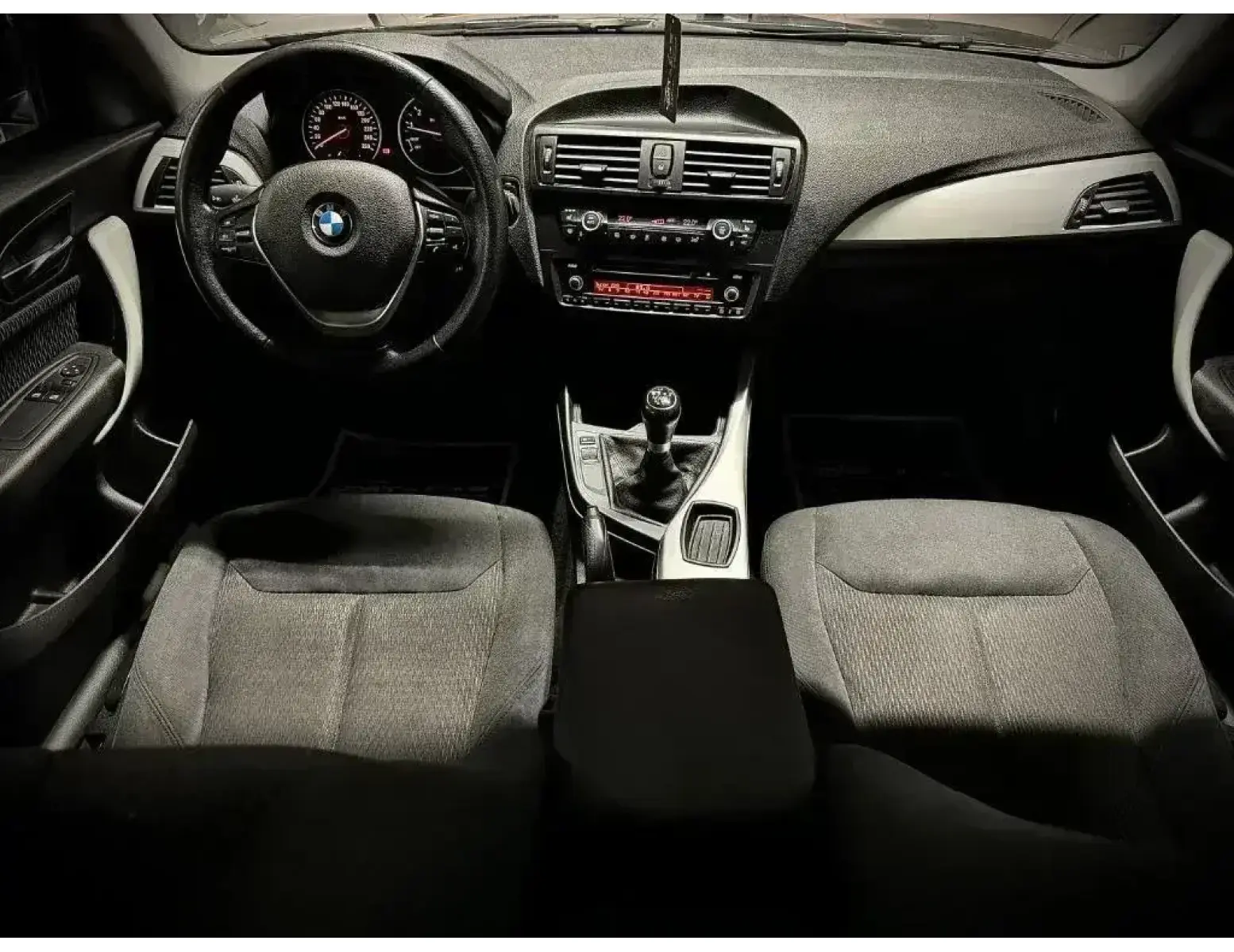BMW 114i | Premium Hatchback | Handgeschakeld | 105 PK