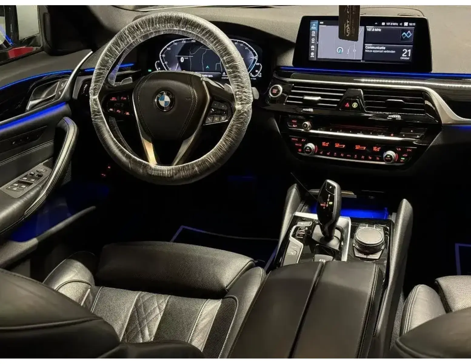 MERCEDES C180 AMG LINE | FULL FULL OPTIONS