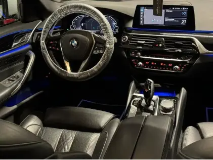 MERCEDES C180 AMG LINE | FULL FULL OPTIONS