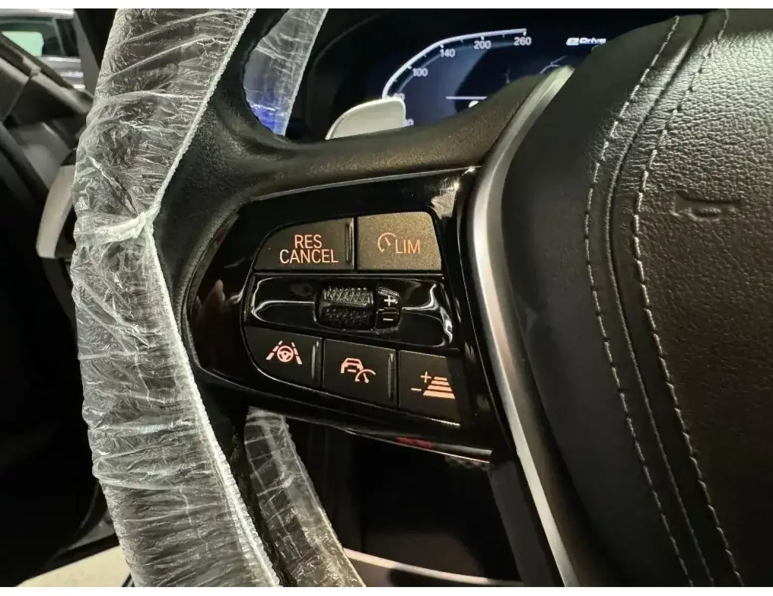 MERCEDES C180 AMG LINE | FULL FULL OPTIONS