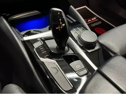 MERCEDES C180 AMG LINE | FULL FULL OPTIONS