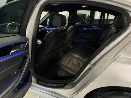MERCEDES C180 AMG LINE | FULL FULL OPTIONS