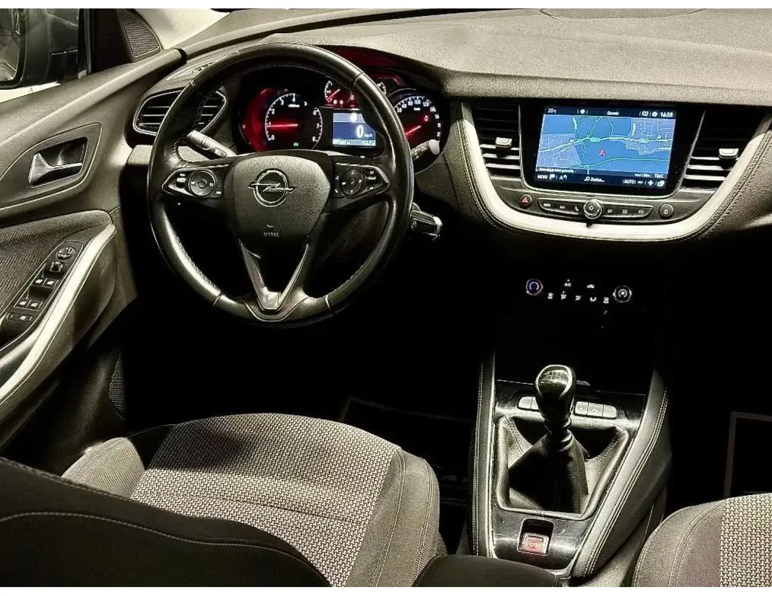 Opel Grandland X 1.2i – Luxe & Ruime SUV met CarPlay!
