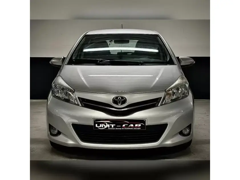 Toyota Yaris 1.3 Benzine | Zuinig & Betrouwbaar ✅ - Afbeelding 1