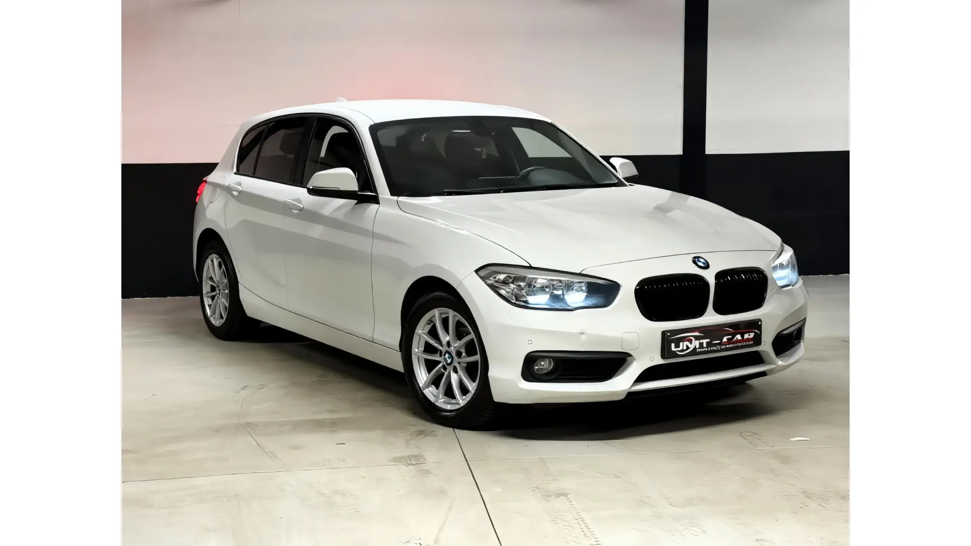 BMW 116i Benzine Sportline Met Navi En Nog Garantie - Afbeelding 1 (groot)