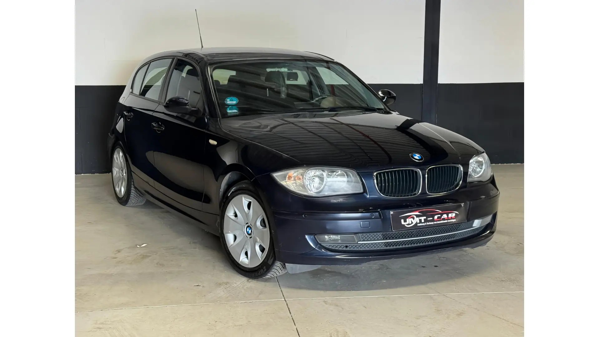 BMW 120i Benzine Navigatie En Garantie Te Koop - Afbeelding 1 (groot)
