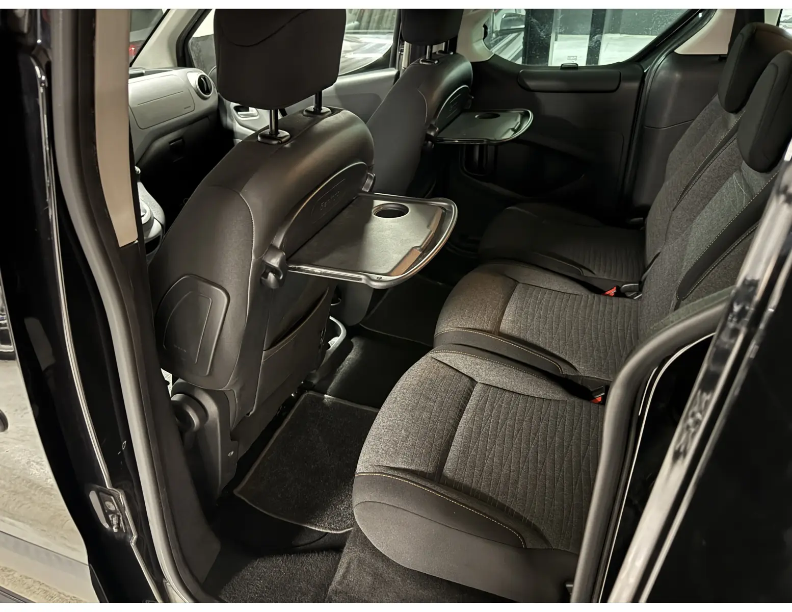 Citroën Berlingo 1.2i – Zuinig, Ruim &amp; Betrouwbaar !