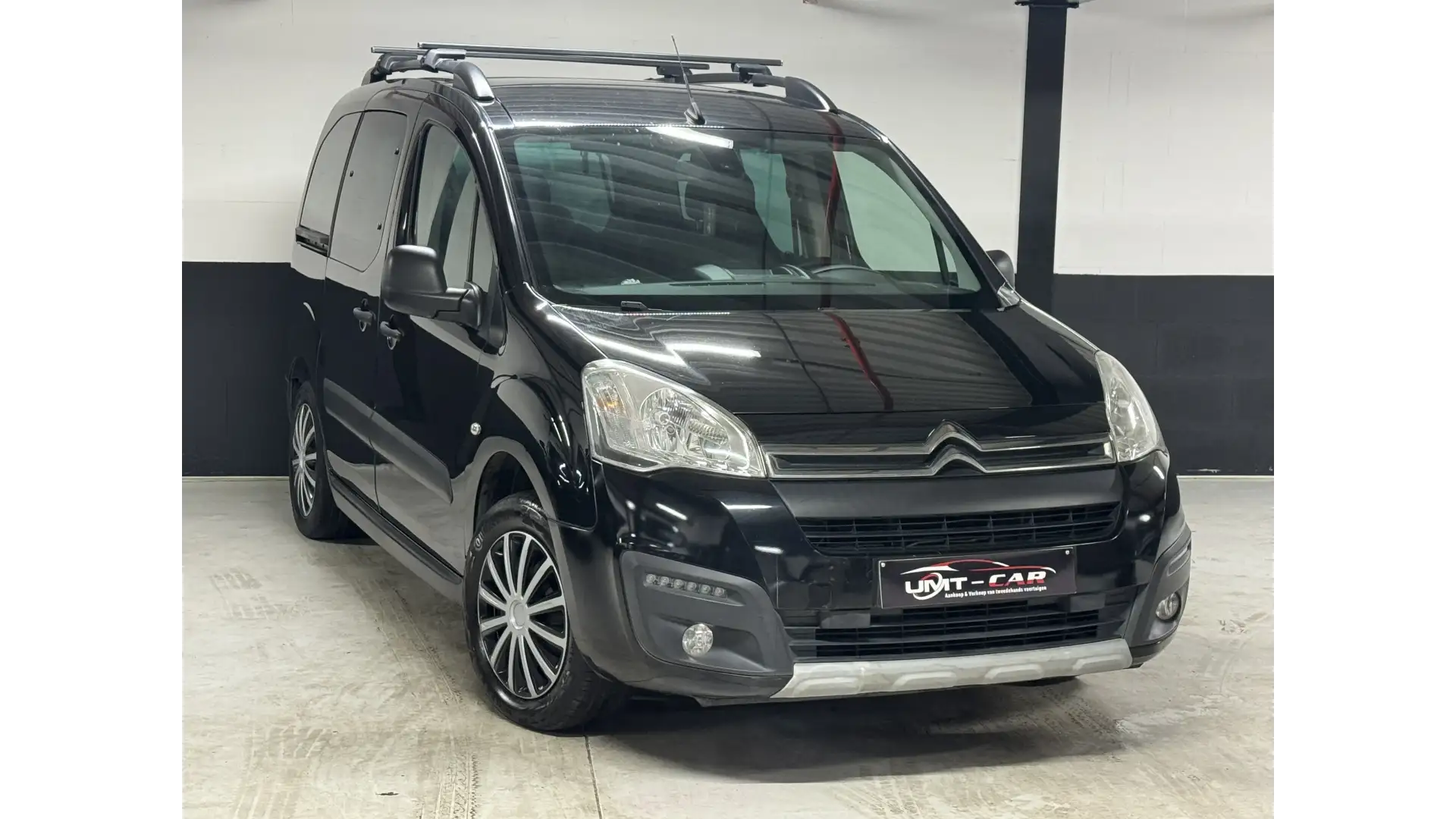 Citroën Berlingo 1.2i – Zuinig, Ruim &amp; Betrouwbaar ! - Afbeelding 1 (groot)