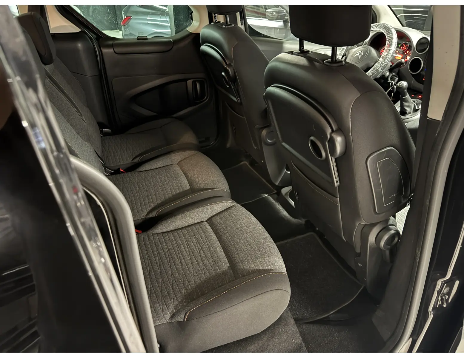 Citroën Berlingo 1.2i – Zuinig, Ruim &amp; Betrouwbaar !