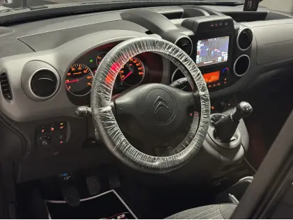 Citroën Berlingo 1.2i – Zuinig, Ruim &amp; Betrouwbaar !