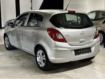 Opel Corsa 1.4 Automaat | Compacte Benzinewagen LEZ ✅