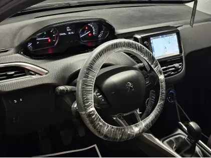 Peugeot 2008 PureTech – Betrouwbare SUV Deal!