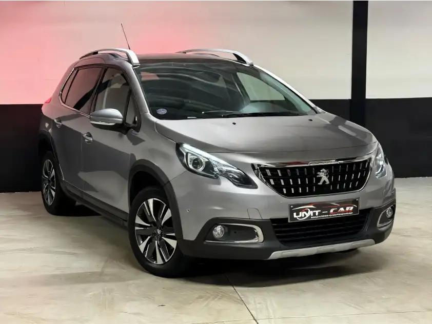 Peugeot 2008 1.2i – Pano Navi Parkeerhulp Gekeurd Lez