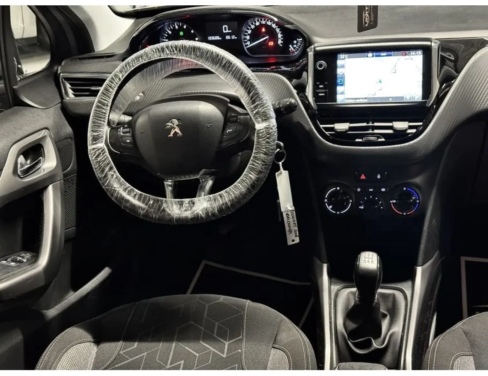 Peugeot 208 Puretech Suv Deal