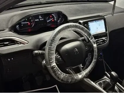 Peugeot 208 Puretech Suv Deal