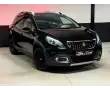Peugeot 2008 Stijlvolle Zwarte SUV Benzine - Thumbnail 1