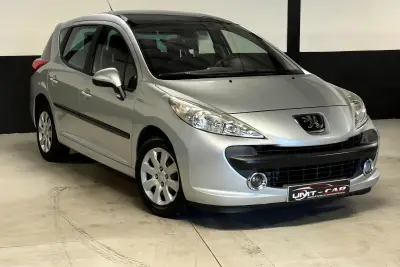 Peugeot 207 Benzine Automaat Met Maar 75 Duizend Kilometer