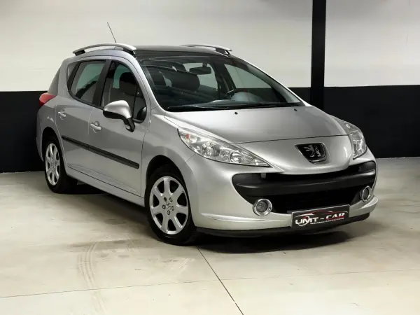 Peugeot 207 SW met Panoramadak — Top Occasie Met Garantie