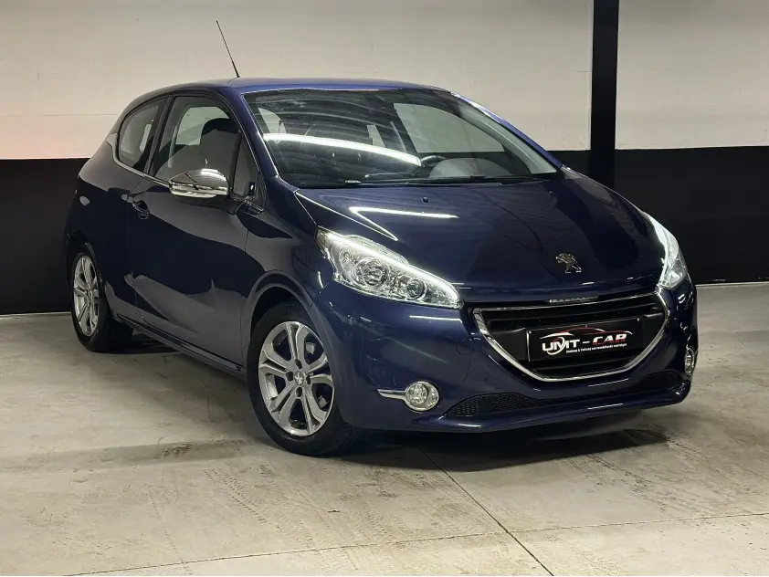 Peugeot 208 Benzine | Zuinig & LEZ-proof ✅ - Afbeelding 1