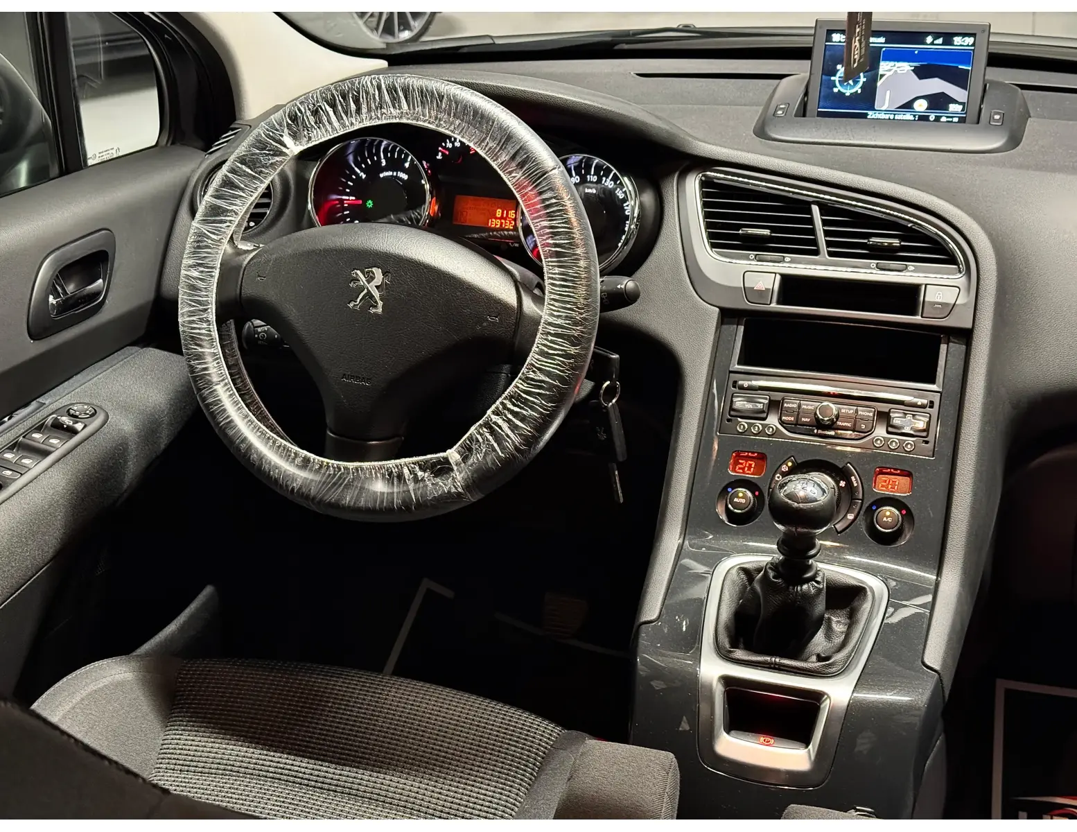 2015 Peugeot 5008 1.2i Benzine Topstaat Laag KM LEZ