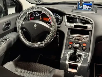 2015 Peugeot 5008 1.2i Benzine Topstaat Laag KM LEZ