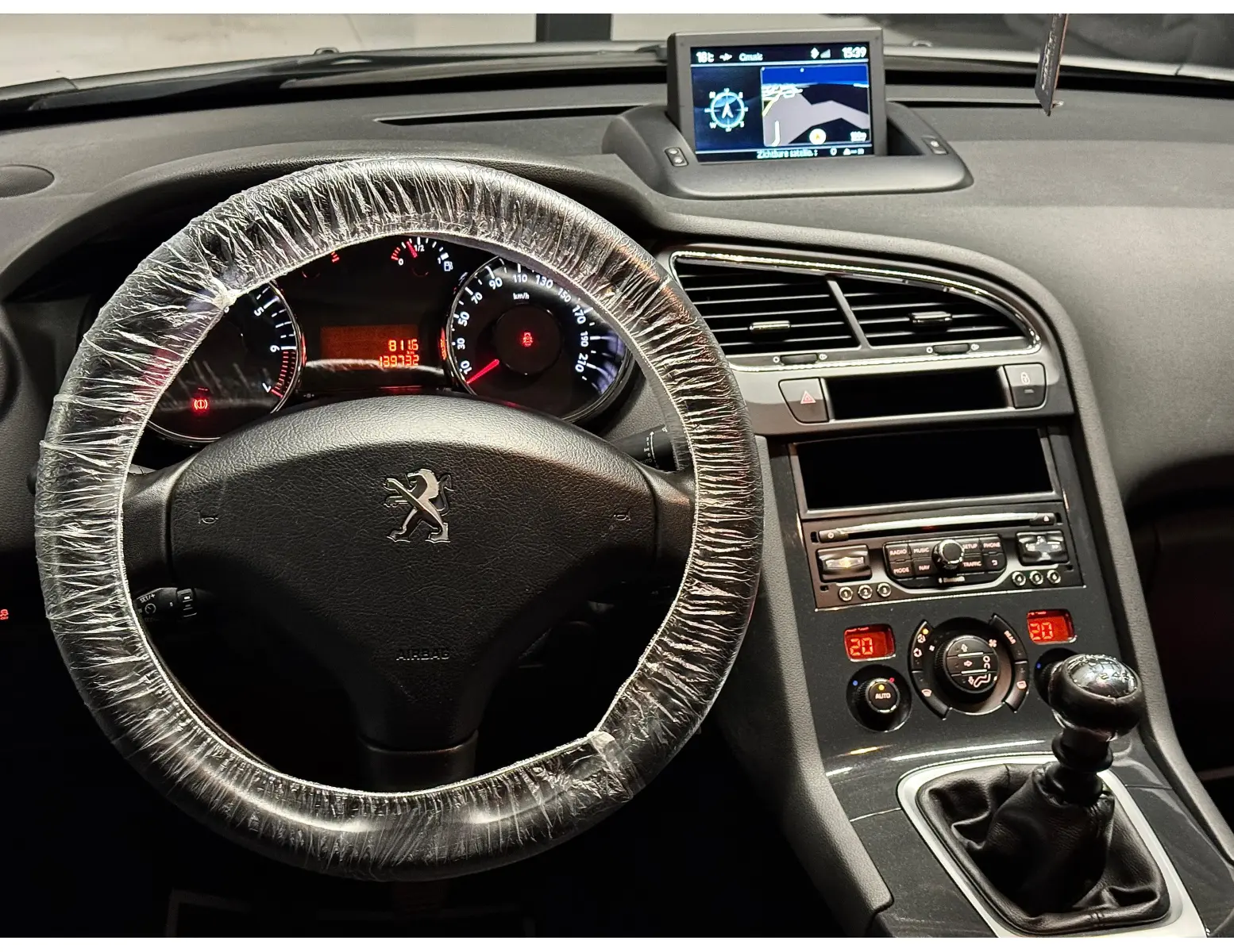 2015 Peugeot 5008 1.2i Benzine Topstaat Laag KM LEZ