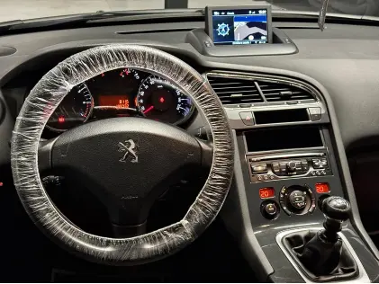 2015 Peugeot 5008 1.2i Benzine Topstaat Laag KM LEZ