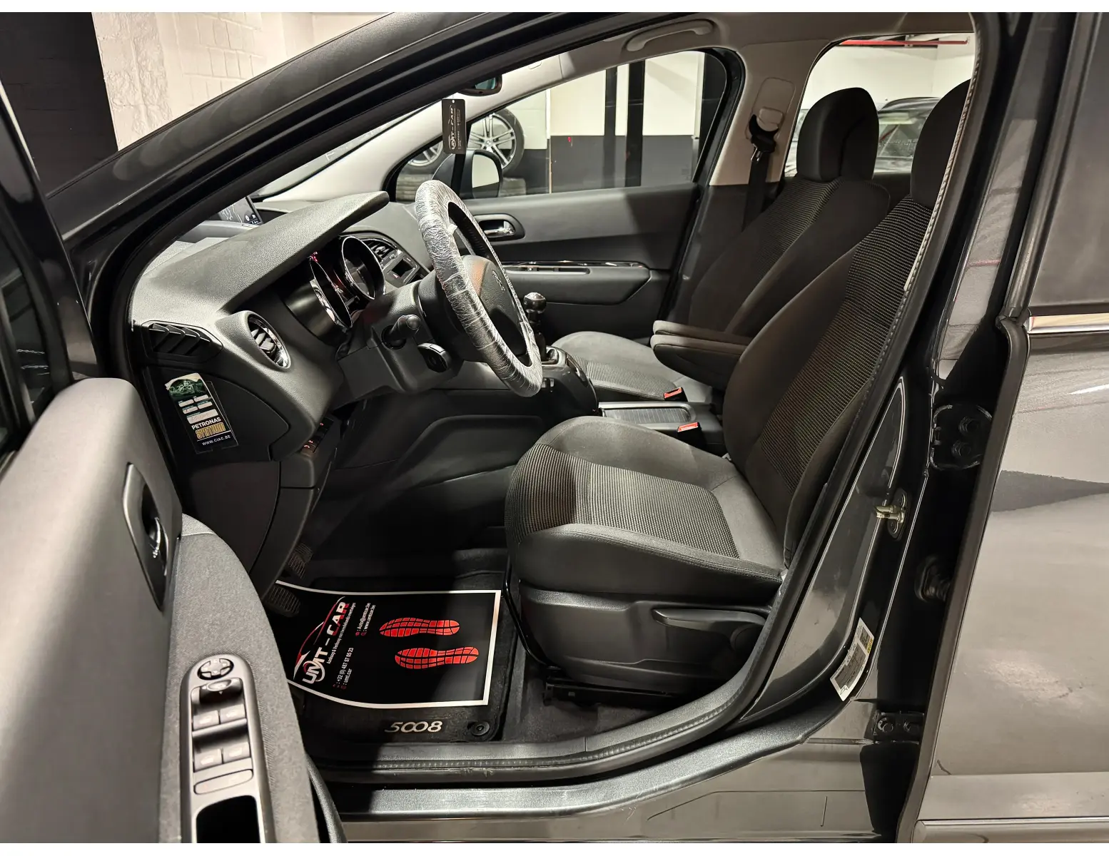 2015 Peugeot 5008 1.2i Benzine Topstaat Laag KM LEZ