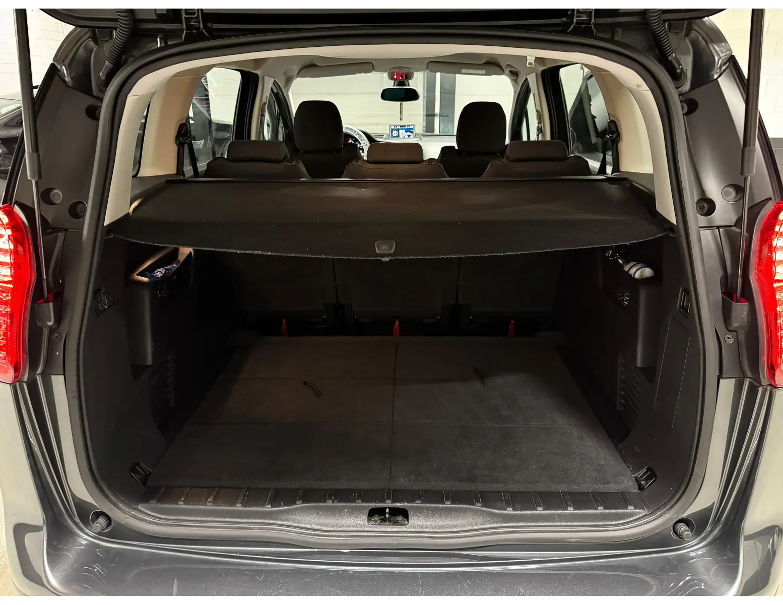 2015 Peugeot 5008 1.2i Benzine Topstaat Laag KM LEZ