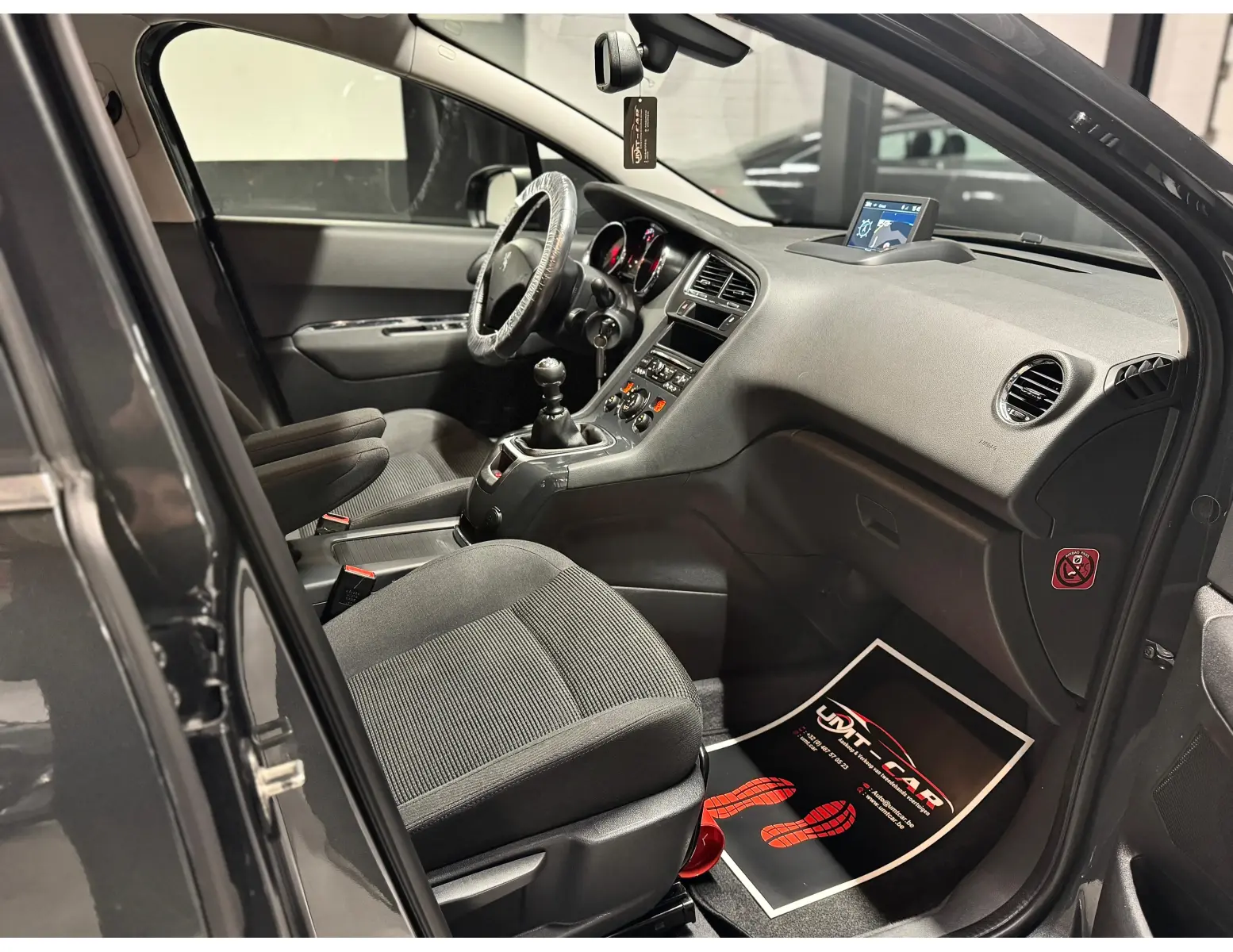 2015 Peugeot 5008 1.2i Benzine Topstaat Laag KM LEZ