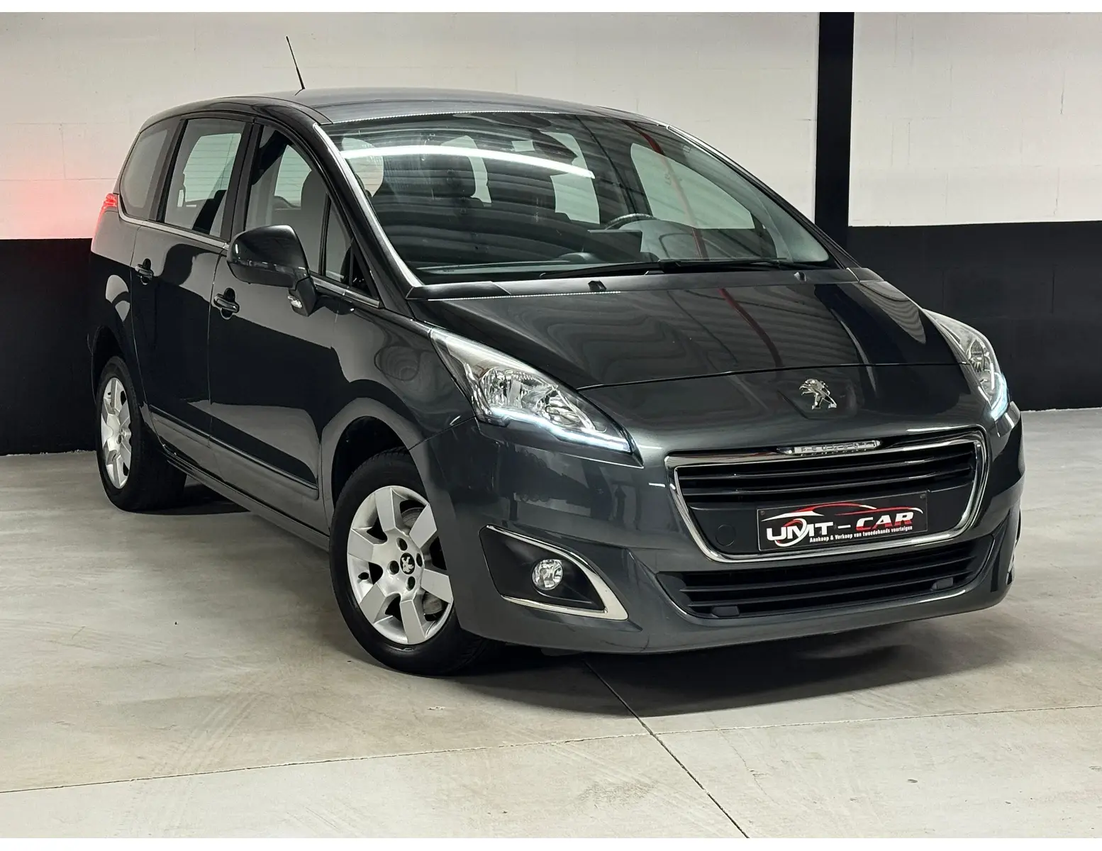 2015 Peugeot 5008 1.2i Benzine Topstaat Laag KM LEZ