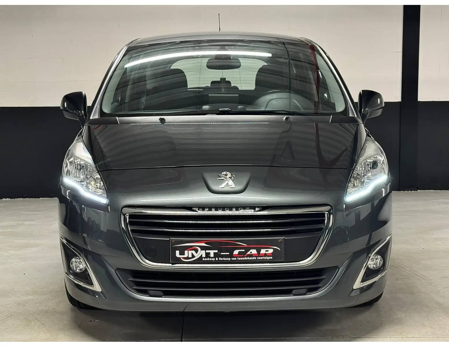 2015 Peugeot 5008 1.2i Benzine Topstaat Laag KM LEZ