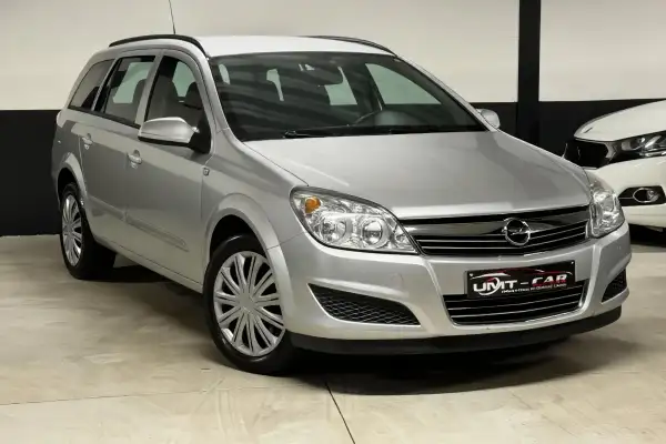 Opel Astra 1.6i – Vlot Rijden Met Automaat En Airco