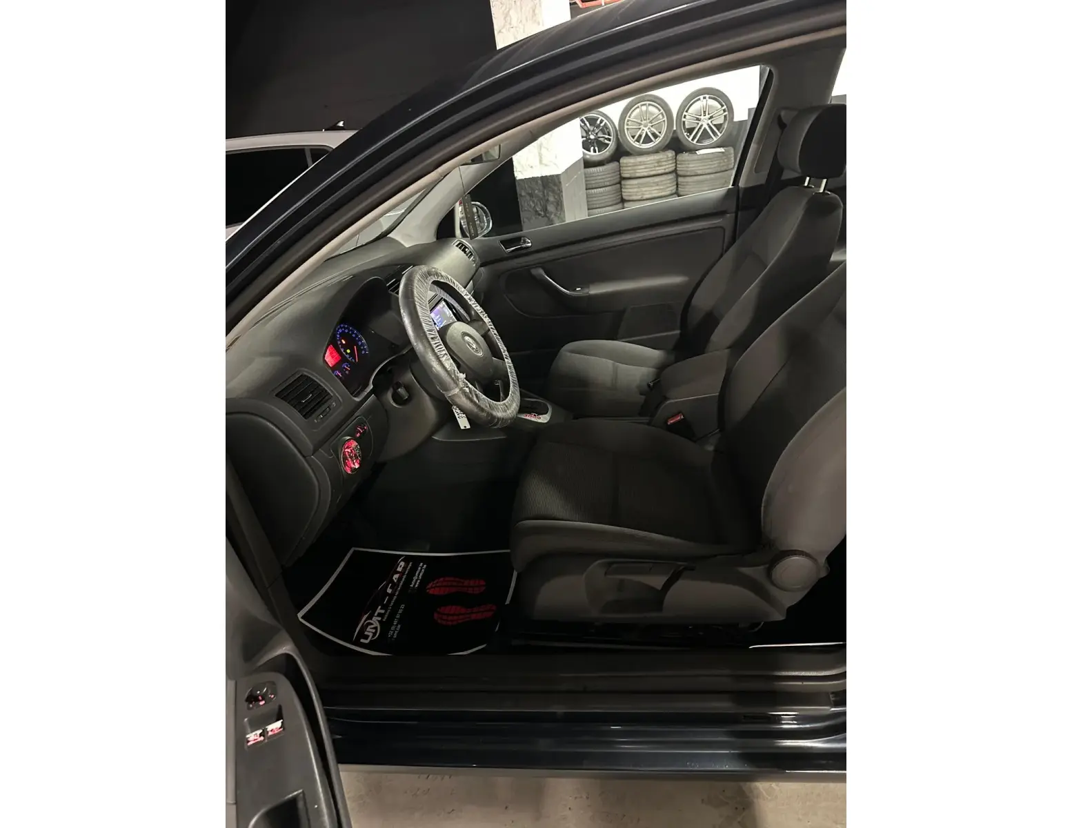 Volkswagen Golf 1.6 Benzine Automaat - Topstaat, Direct Rijden!